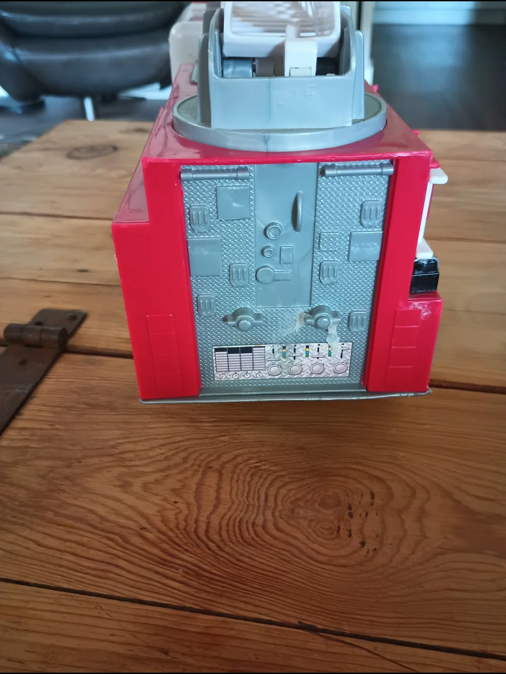 Vintage 2011 Tonka Fire Rescue #82 Motorized Ladder Lights & Sounds 16